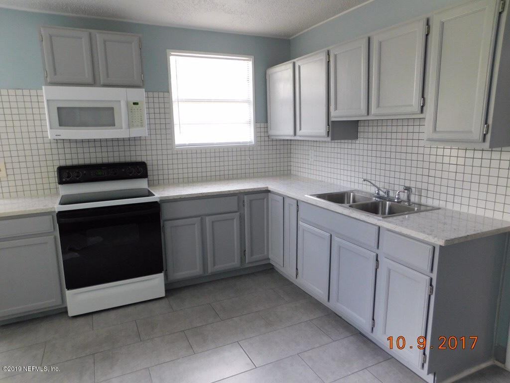 231 Jefferson Rd - Photo 2 of 6