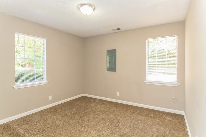 541 Westchester Dr - Photo 2 of 8