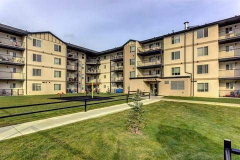 Westgrove Manor - Photo 2 of 11