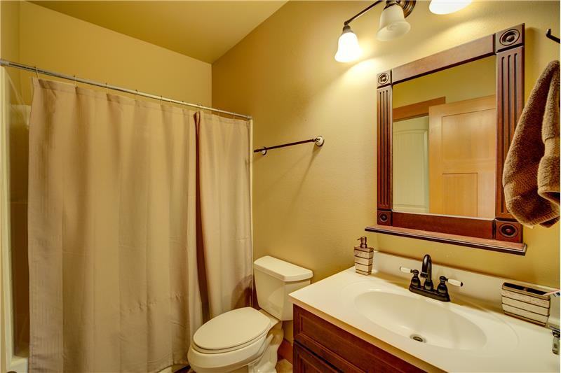 10516 20th Ave Ne - Photo 6 of 19