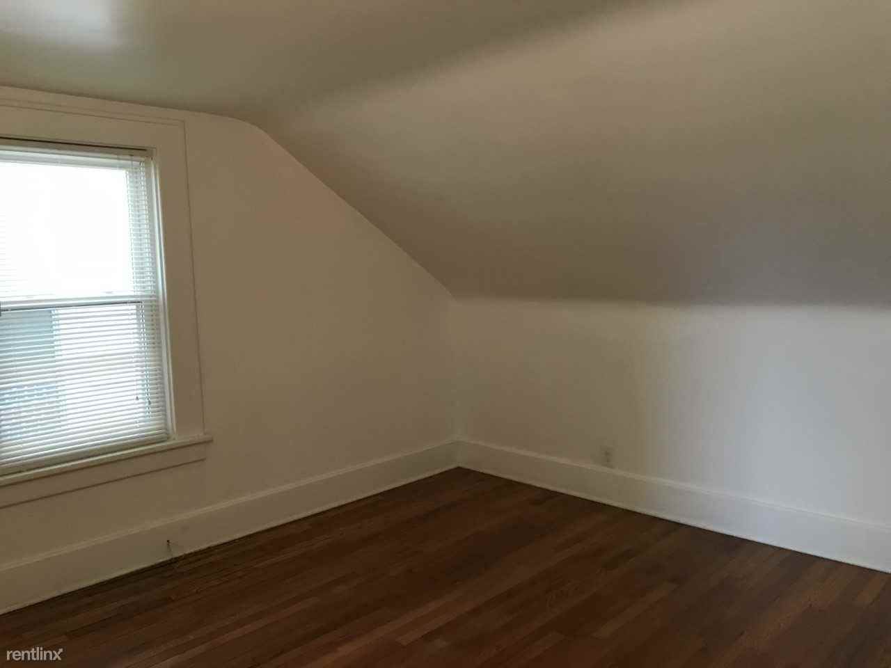 611 S West St - Photo 3 of 5