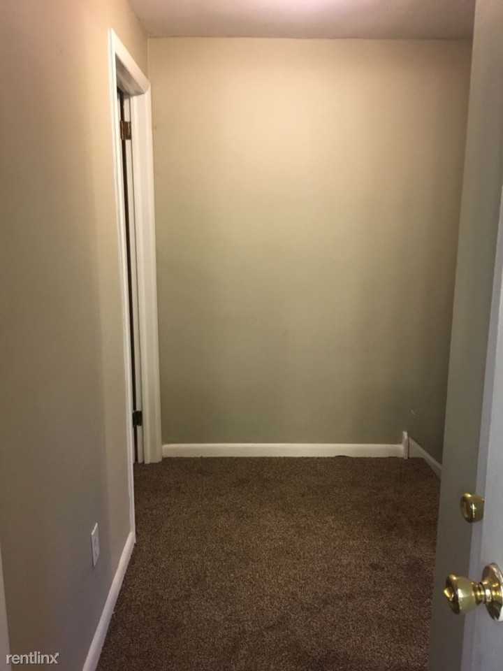 2313 Delmar Dr - Photo 3 of 20