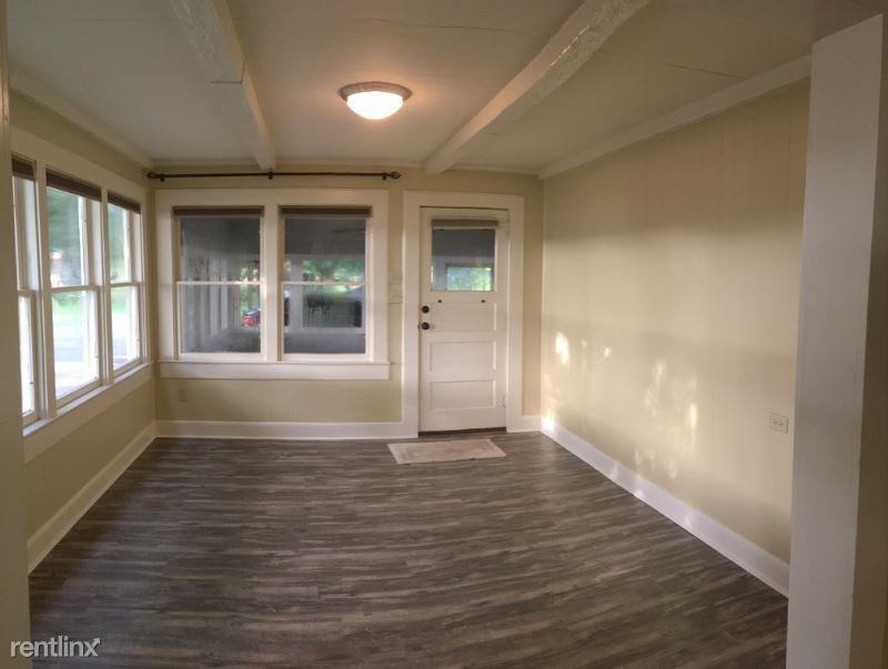 3036 Veterans Memorial Dr - Photo 3 of 15