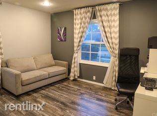 635 Sidney Ave - Photo 2 of 10