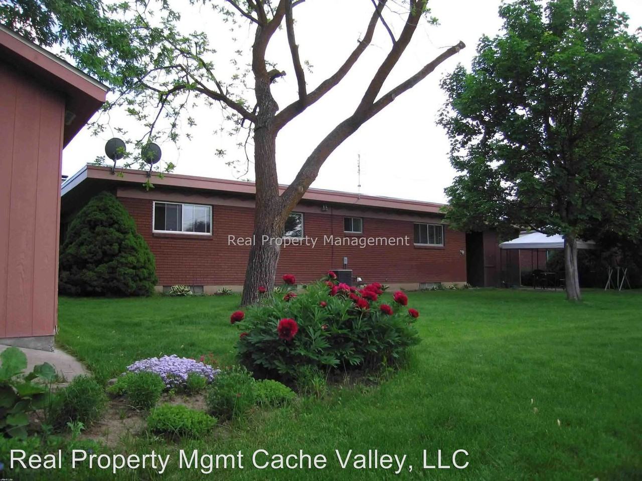 1641 E 1140 N - Photo 2 of 10