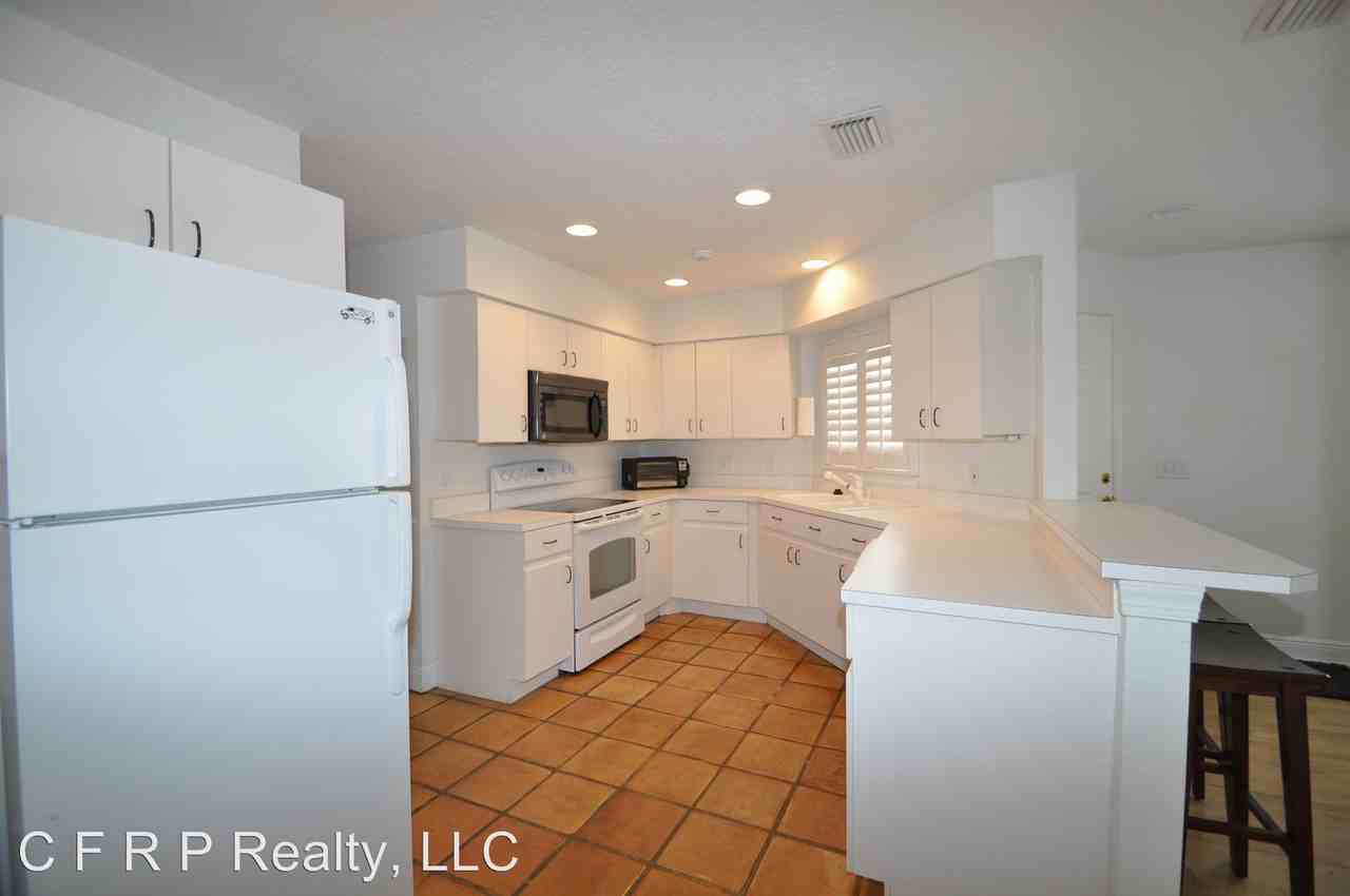 541 Melrose Ave - Photo 2 of 13