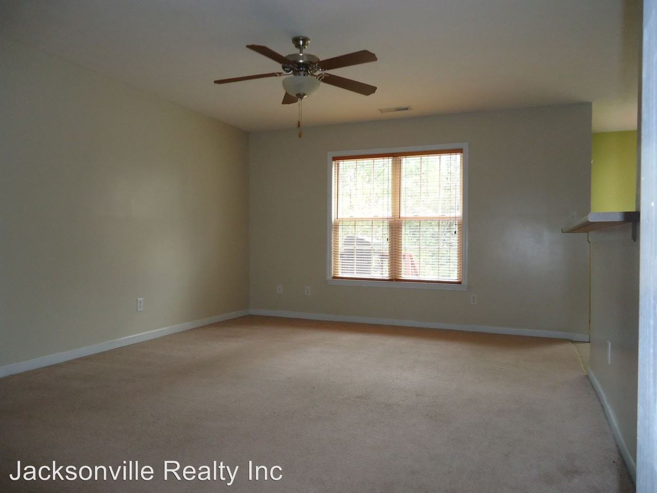 5985 Burgaw Hwy - Photo 2 of 15