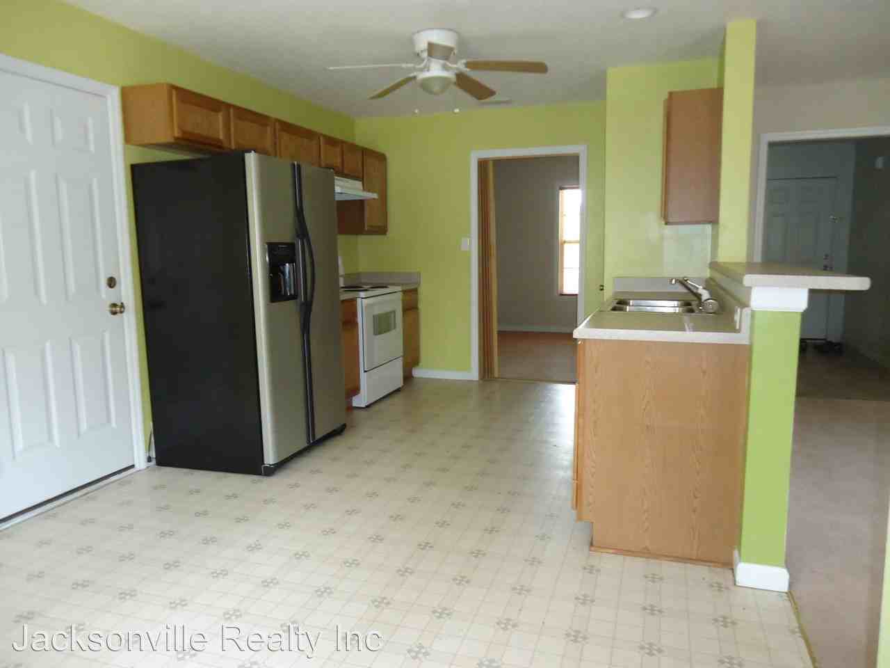 5985 Burgaw Hwy - Photo 3 of 15