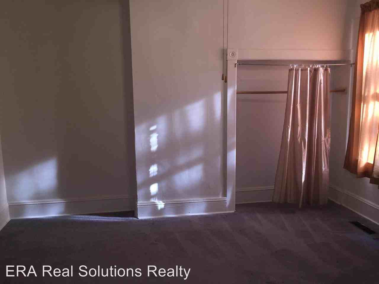 236 Hirn St - Photo 3 of 8