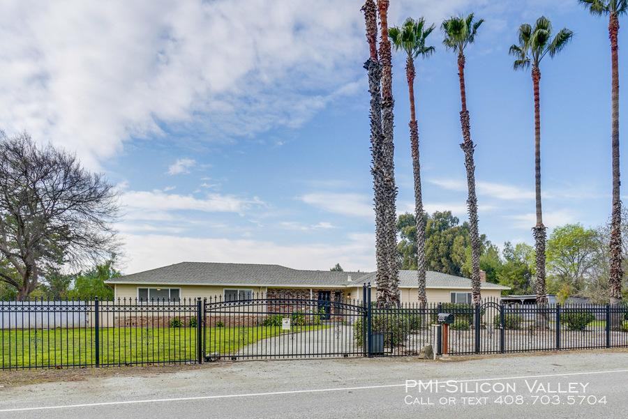 10135 Dougherty Ave - Photo 3 of 50