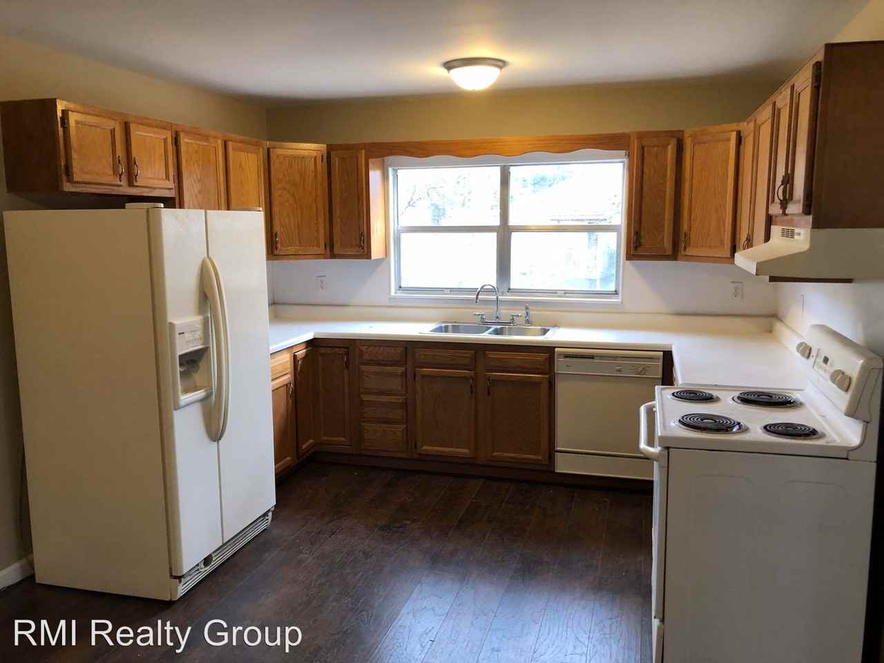 240 Sellers Rd - Photo 2 of 9