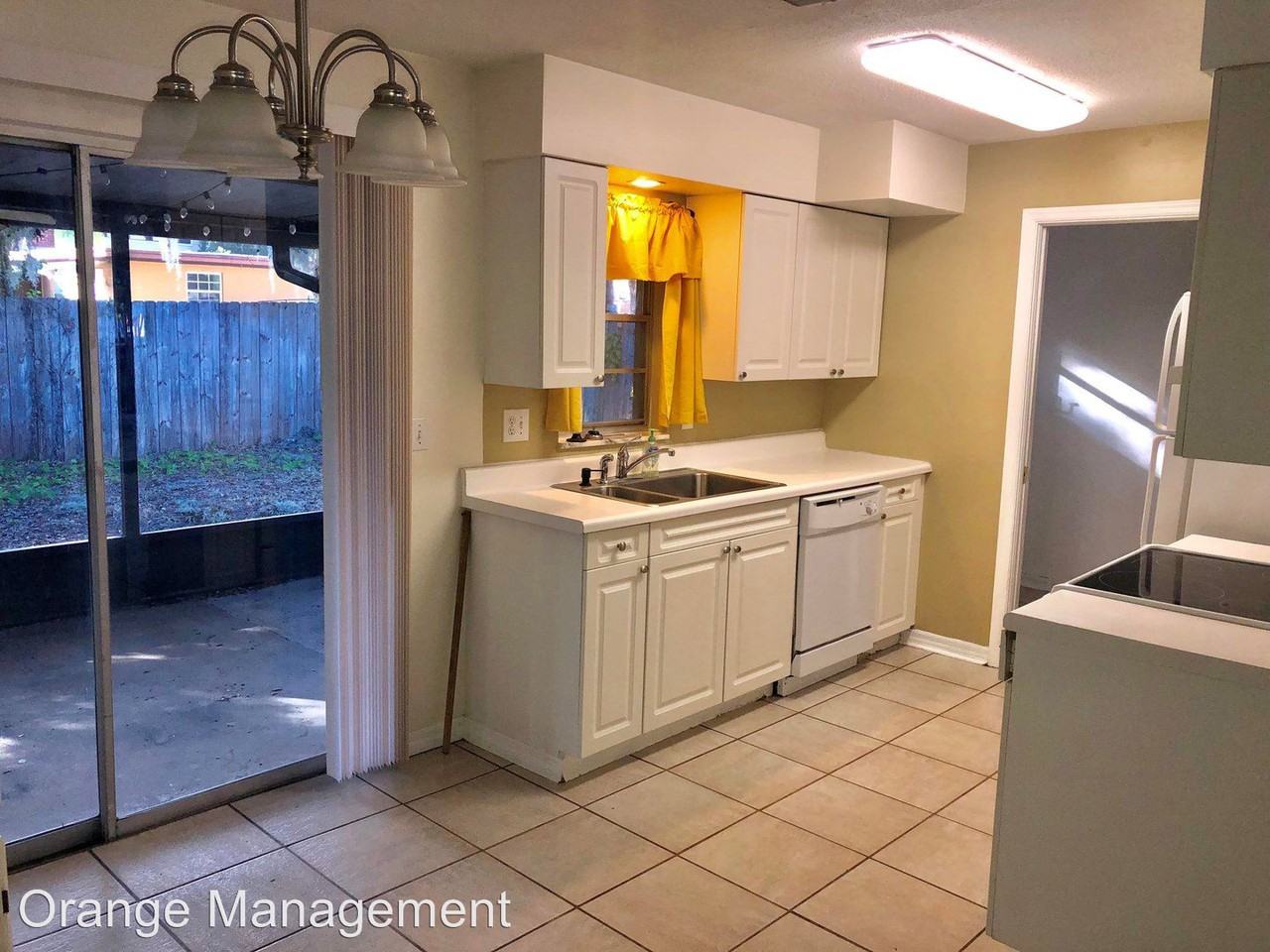 2220 Amherst Ave - Photo 3 of 11