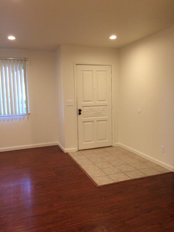 329 Redwood Ave - Photo 2 of 19