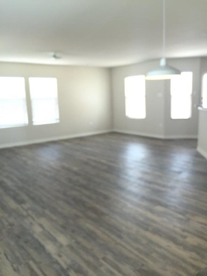 4204 Summersweet Ln - Photo 3 of 9