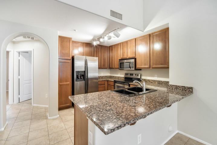 2634 S Alpine Dr - Photo 3 of 23