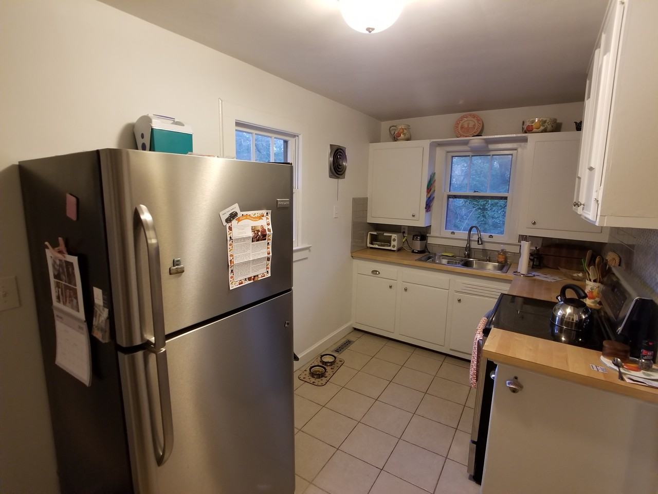 215 W. Hillcrest Drive - Photo 2 of 11