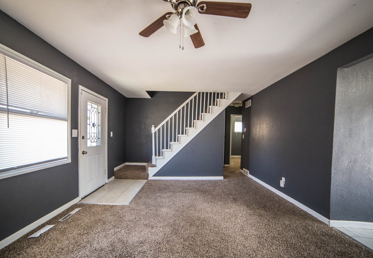 8604 Corrington Ave - Photo 3 of 17