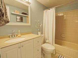 11511 W 103rd Dr - Photo 3 of 16