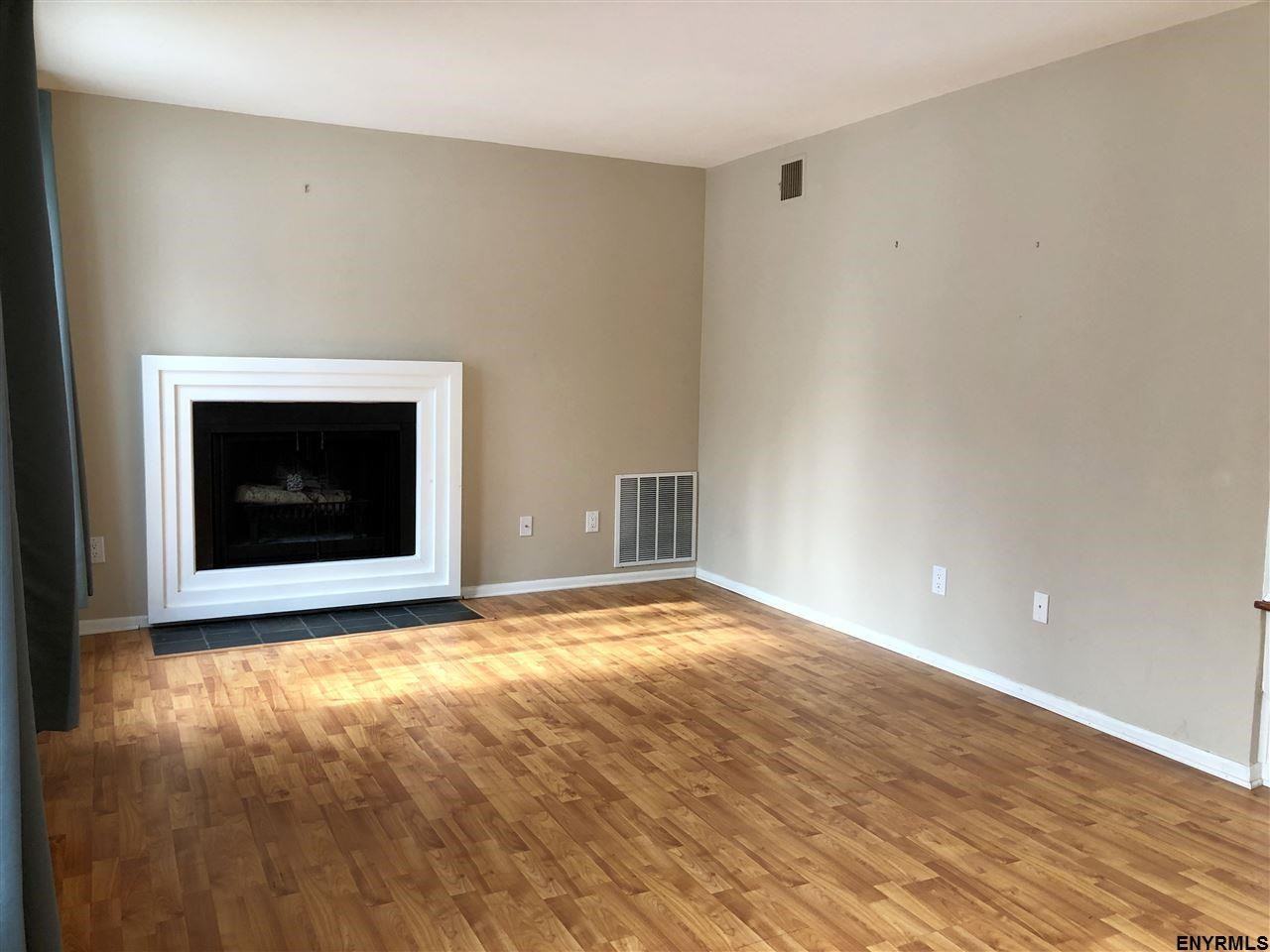 12 Leaf Rd - Photo 2 of 17