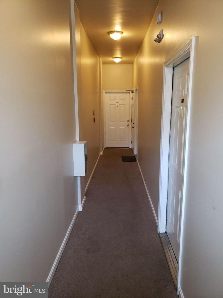 738 11th St NE - Photo 2 of 11