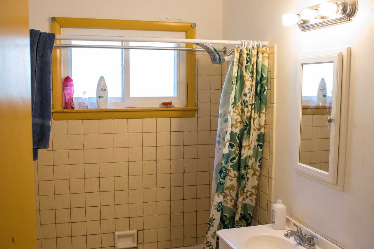 3208 N 40th St #3210 - Photo 3 of 9