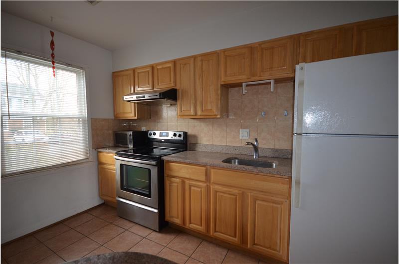 7507 Bosbury Ct - Photo 3 of 13