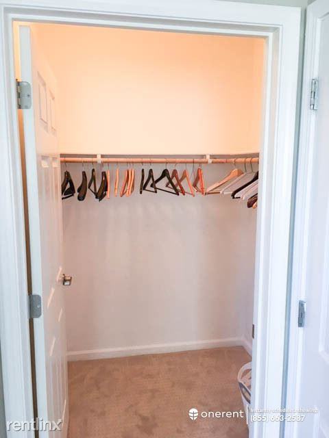 88 N Jackson Ave - Photo 2 of 8