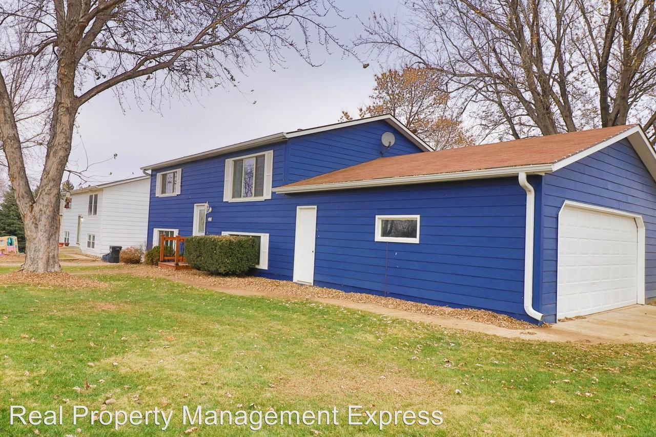 408 Maple St - Photo 2 of 29