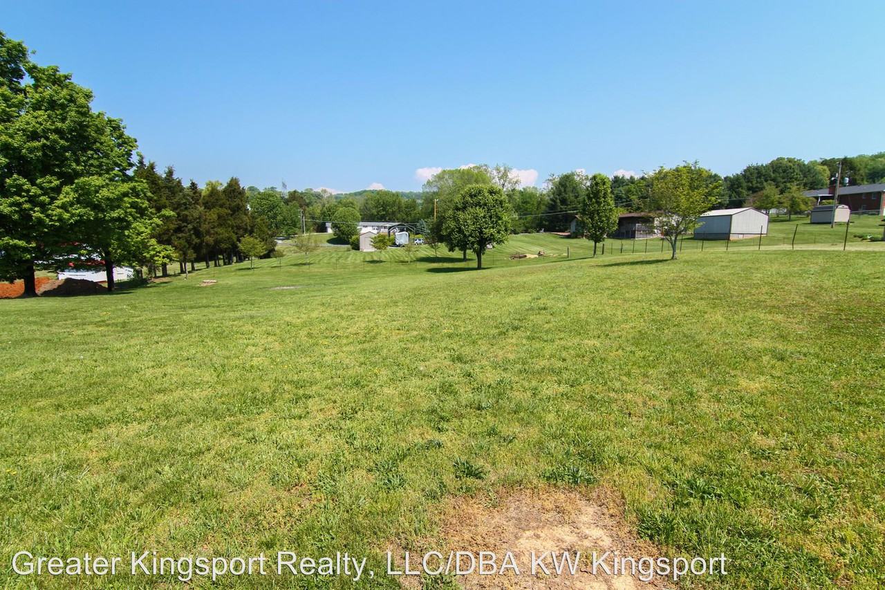 220 Fairview Ln - Photo 2 of 17