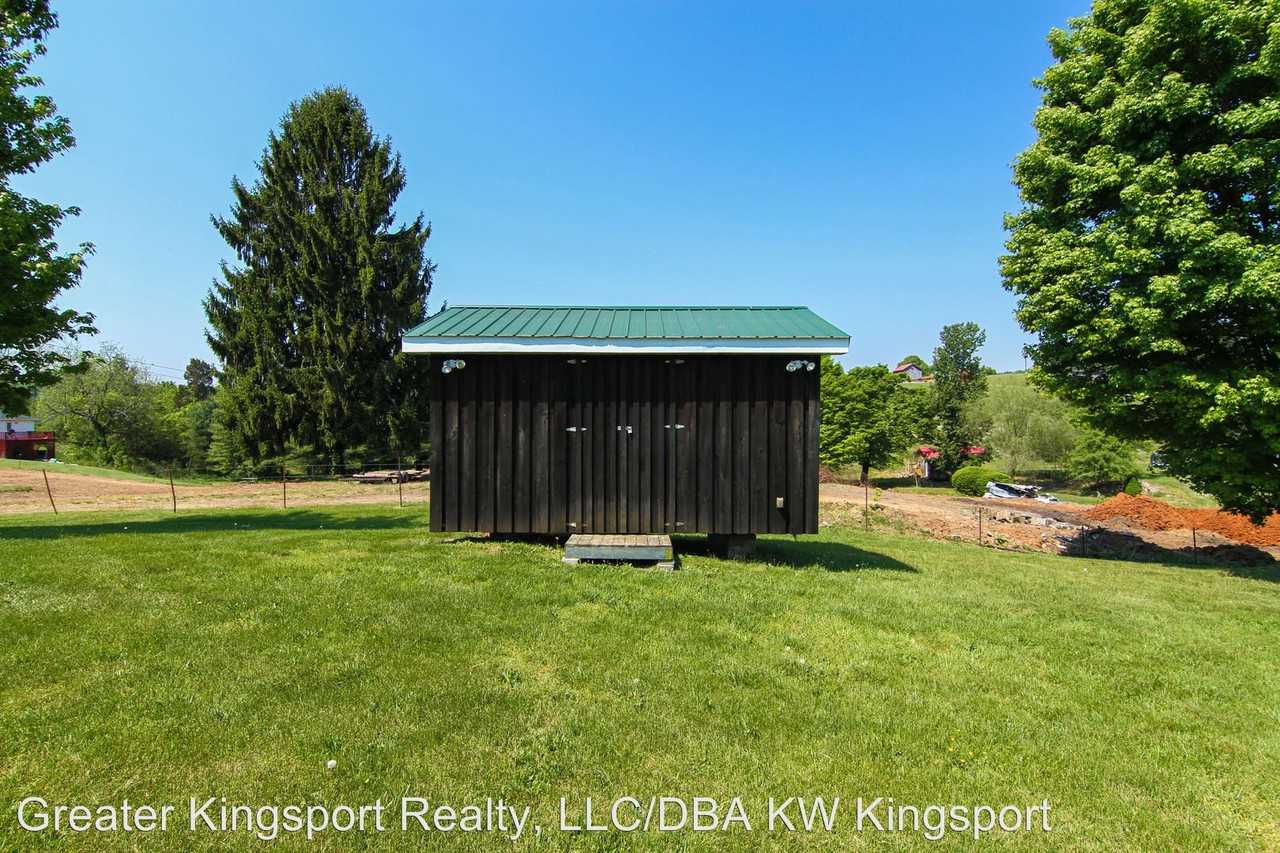 220 Fairview Ln - Photo 3 of 17