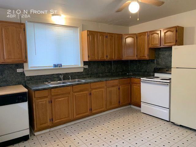 210 N Front St - Photo 3 of 9