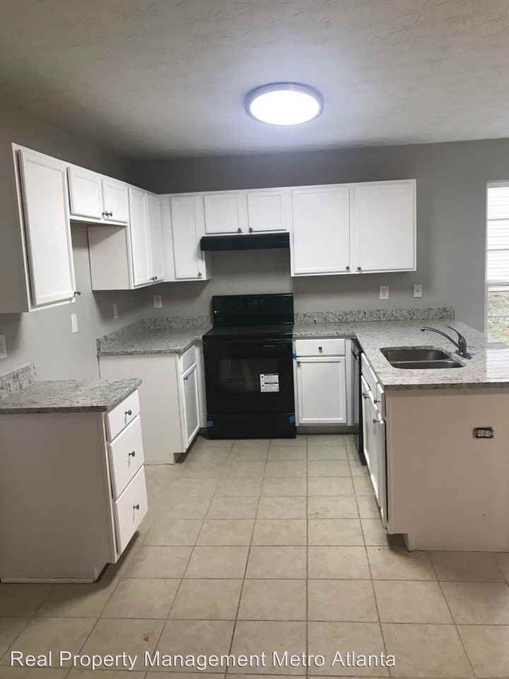 216 Matthew Ln - Photo 3 of 19