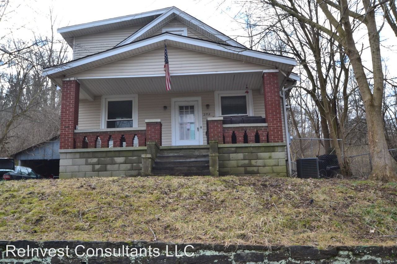 203 E Main St - Photo 2 of 8