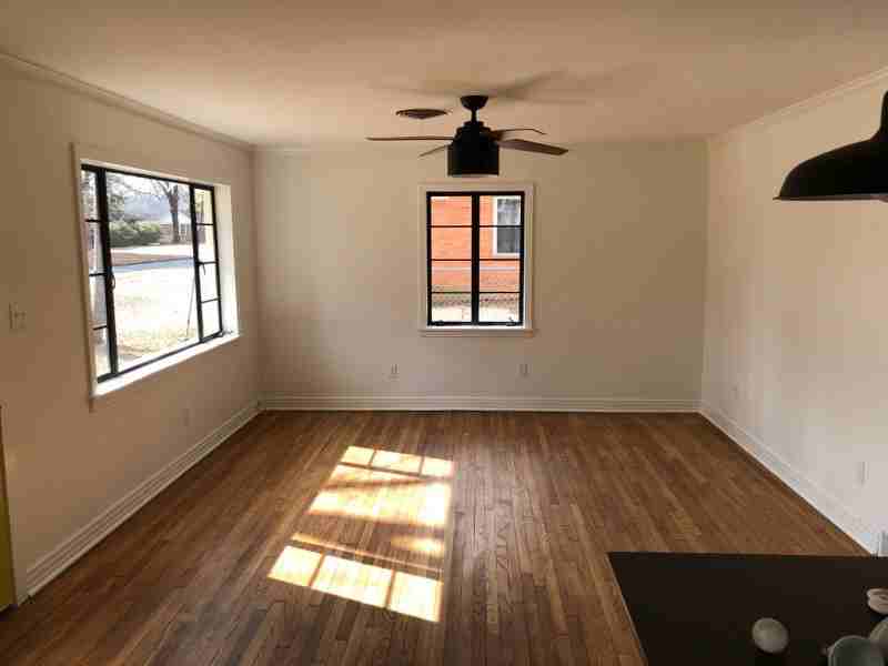 1406 Bruce St - Photo 2 of 15