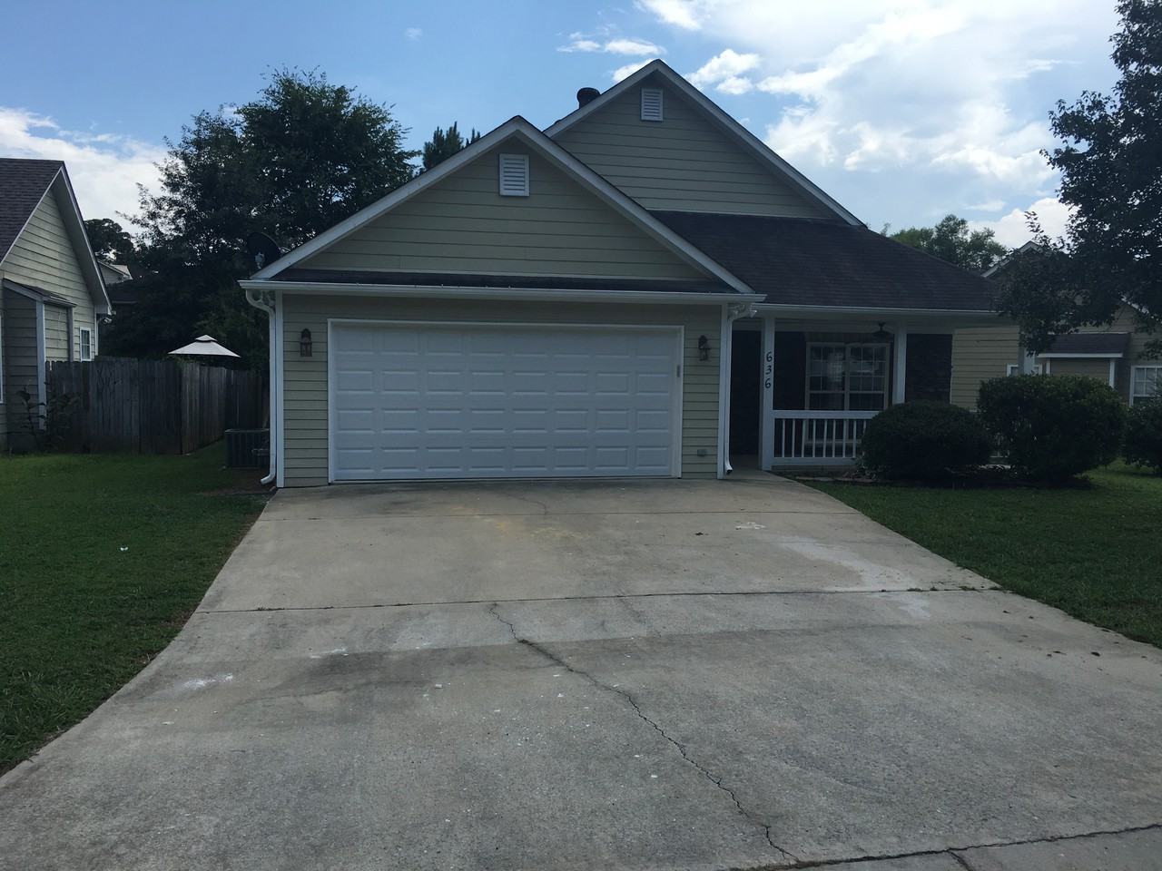 636 Meriweather Dr - Photo 2 of 16