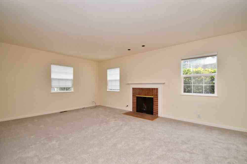 4 Plymouth Ave - Photo 3 of 17