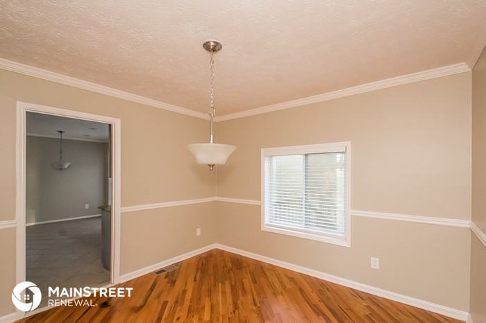 5221 Island Dr - Photo 3 of 15