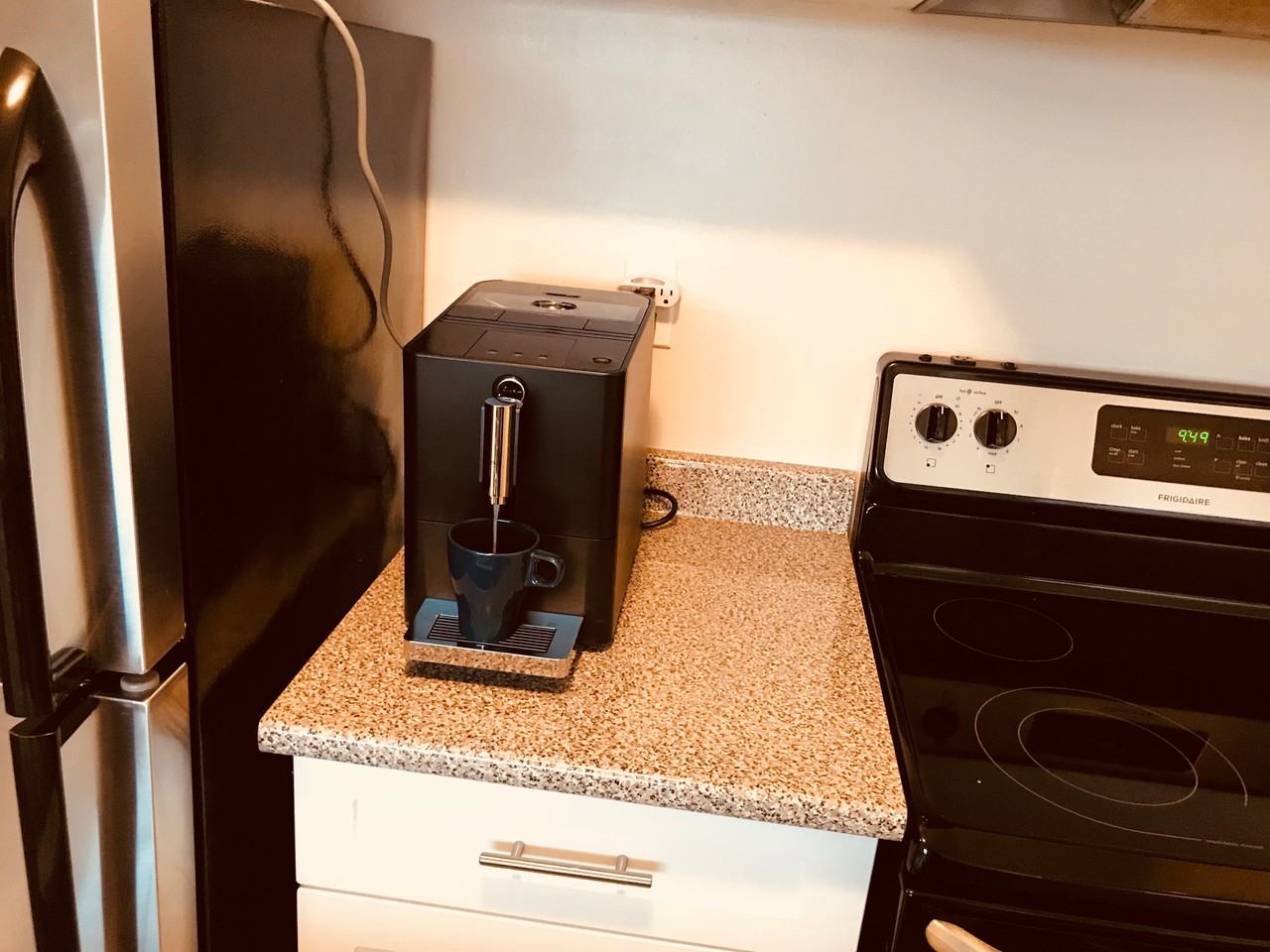 1936 Marine Drive - Photo 2 of 34