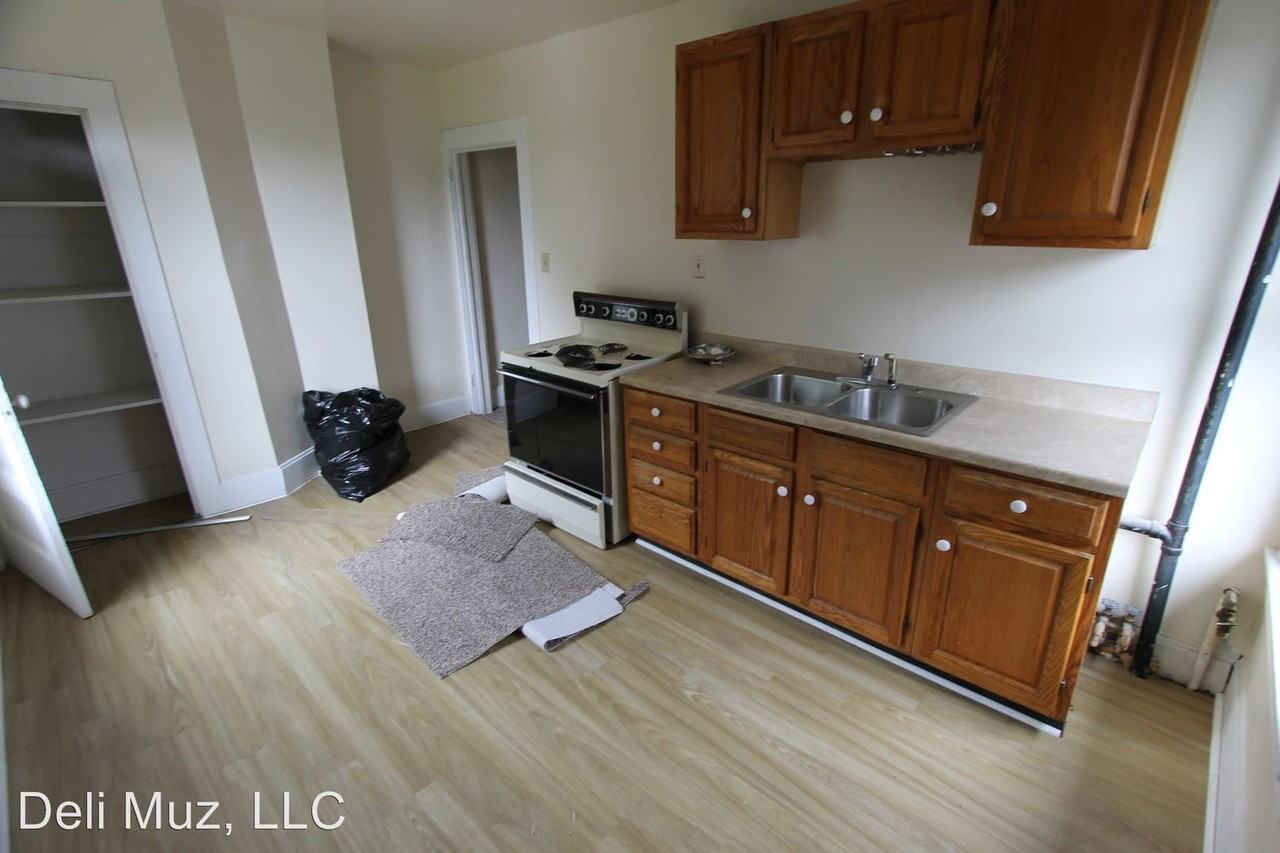 1020-1022 N Third Ave - Photo 3 of 6