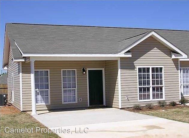 203 Pine Meadows Cir - Photo 2 of 12