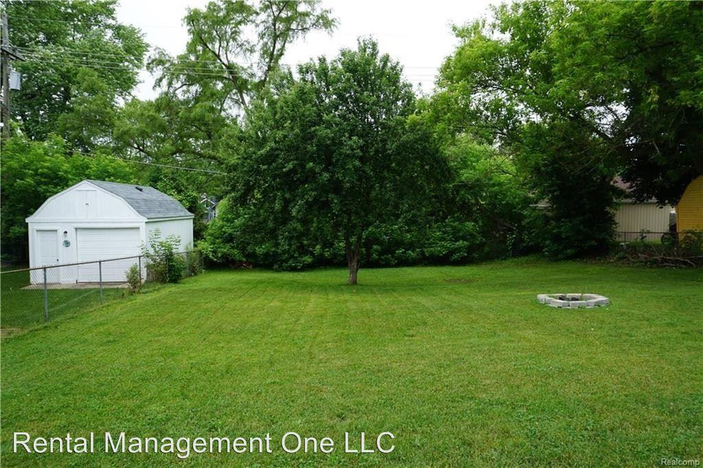 1127 E Commerce St - Photo 3 of 19