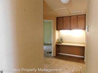 2742 Willow Spring Ct - Photo 2 of 9