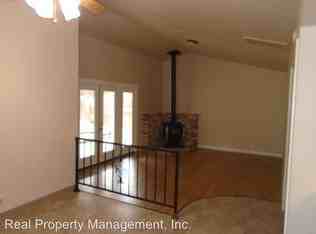 2605 Lake Redding Dr - Photo 3 of 10