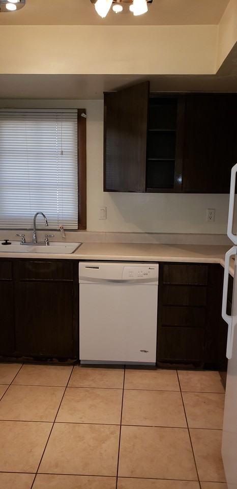 6134 N 30th Ave - Photo 3 of 25