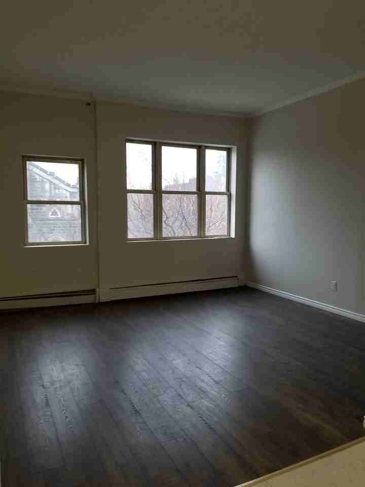 2551/2 James Street North #4 - Photo 3 of 12