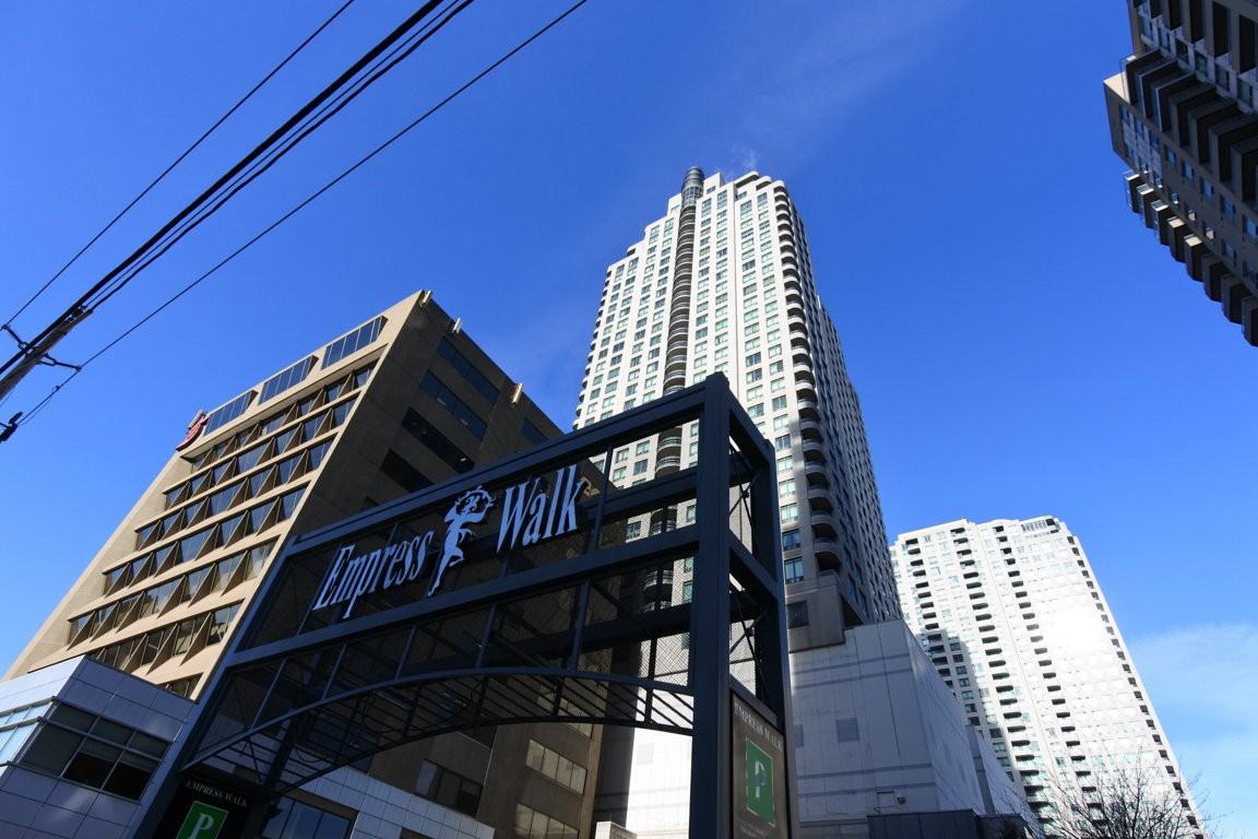 8 Hillcrest Avenue 2615, Toronto, ON M2N 6Y7 2 Bedroom Apartment for