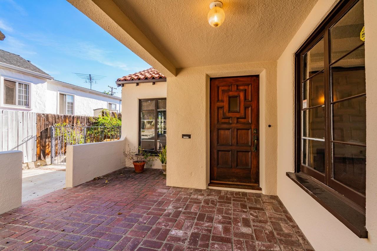 1500 Thompson Avenue - Photo 2 of 28