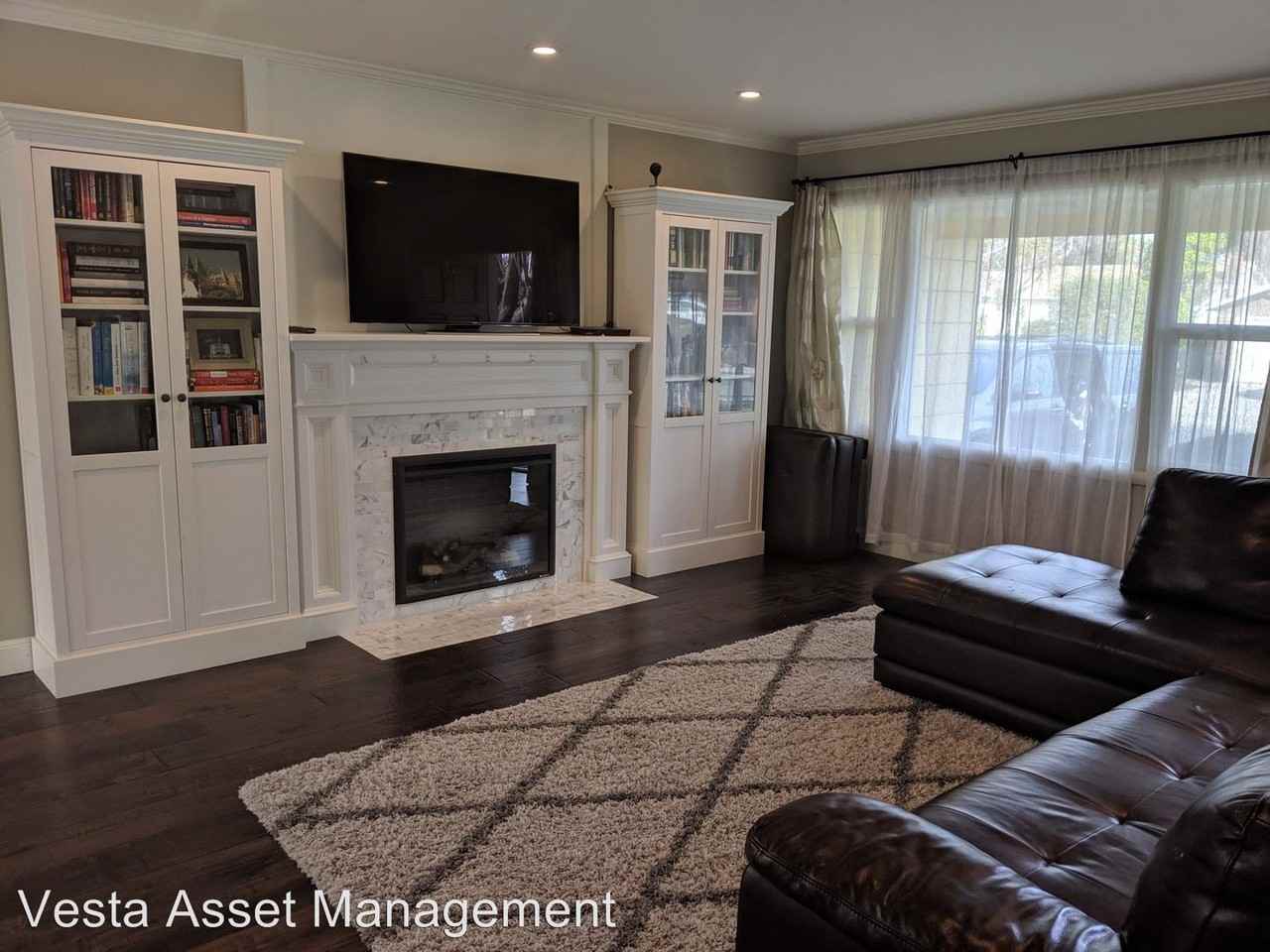 211 Haight St - Photo 2 of 8