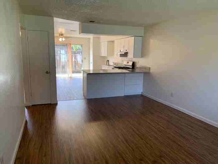 940 E Ponderosa Ave - Photo 3 of 11