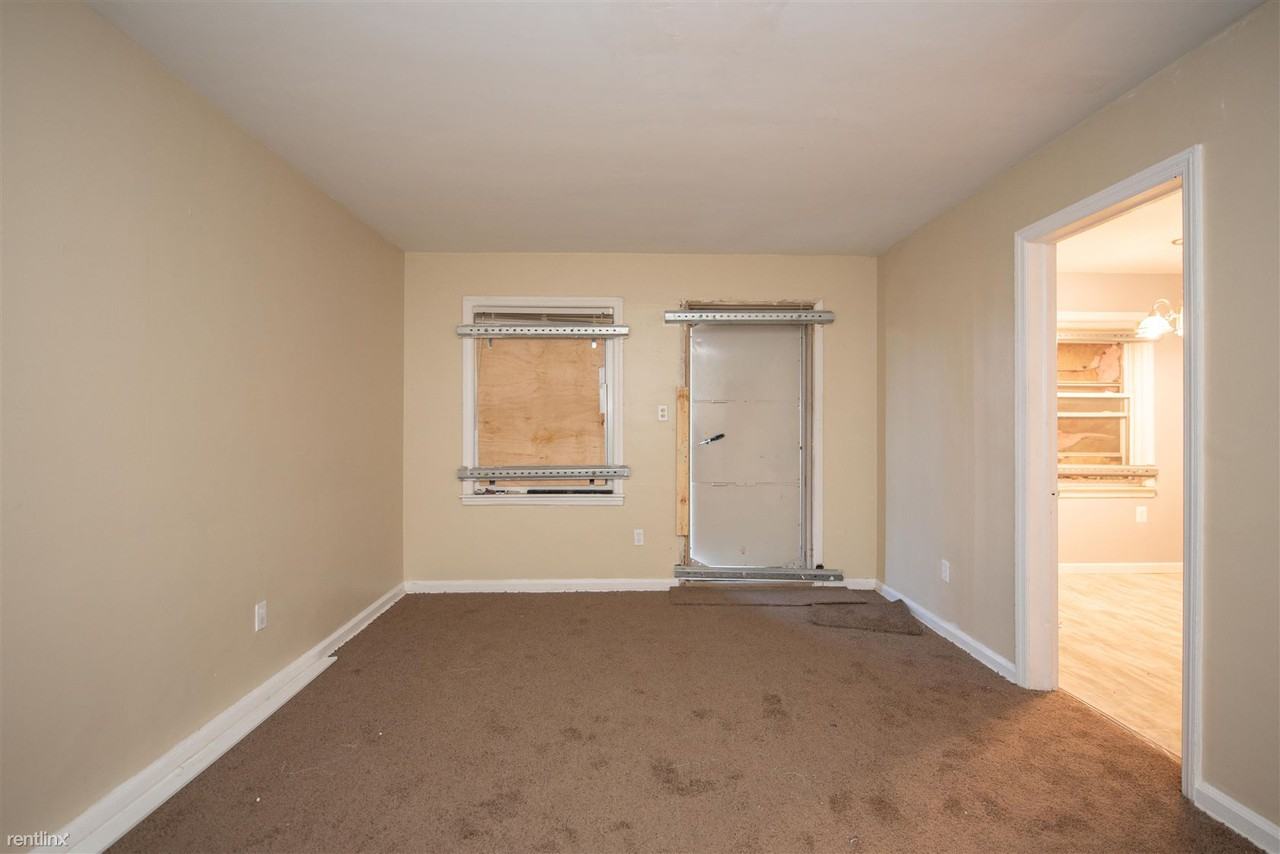 9319 Morang Ave - Photo 3 of 21